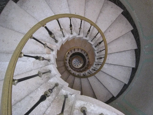The Bottom Floor: Jonathan and Denise have a wild ride through the portal of time